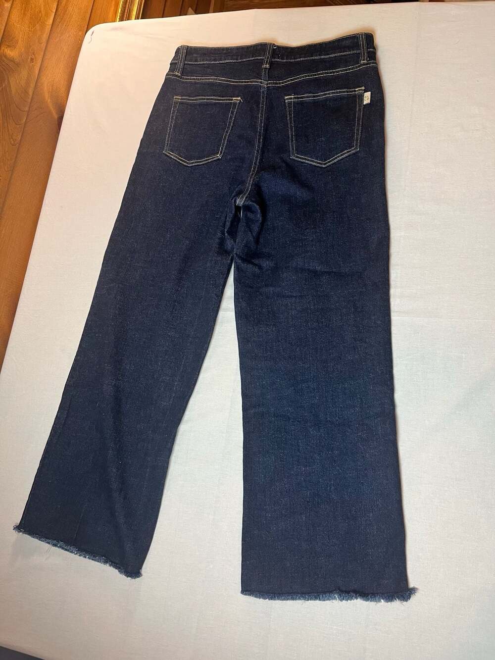Oliver Logan Dark Wash Denim High Rise Cropped Raw Hem Jeans Size 30 - Picture 2 of 7